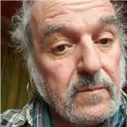 Je suis artiste peintre graveur céramiste j enseigne aussi campus esthetique spa à paris professeur arts appliqués